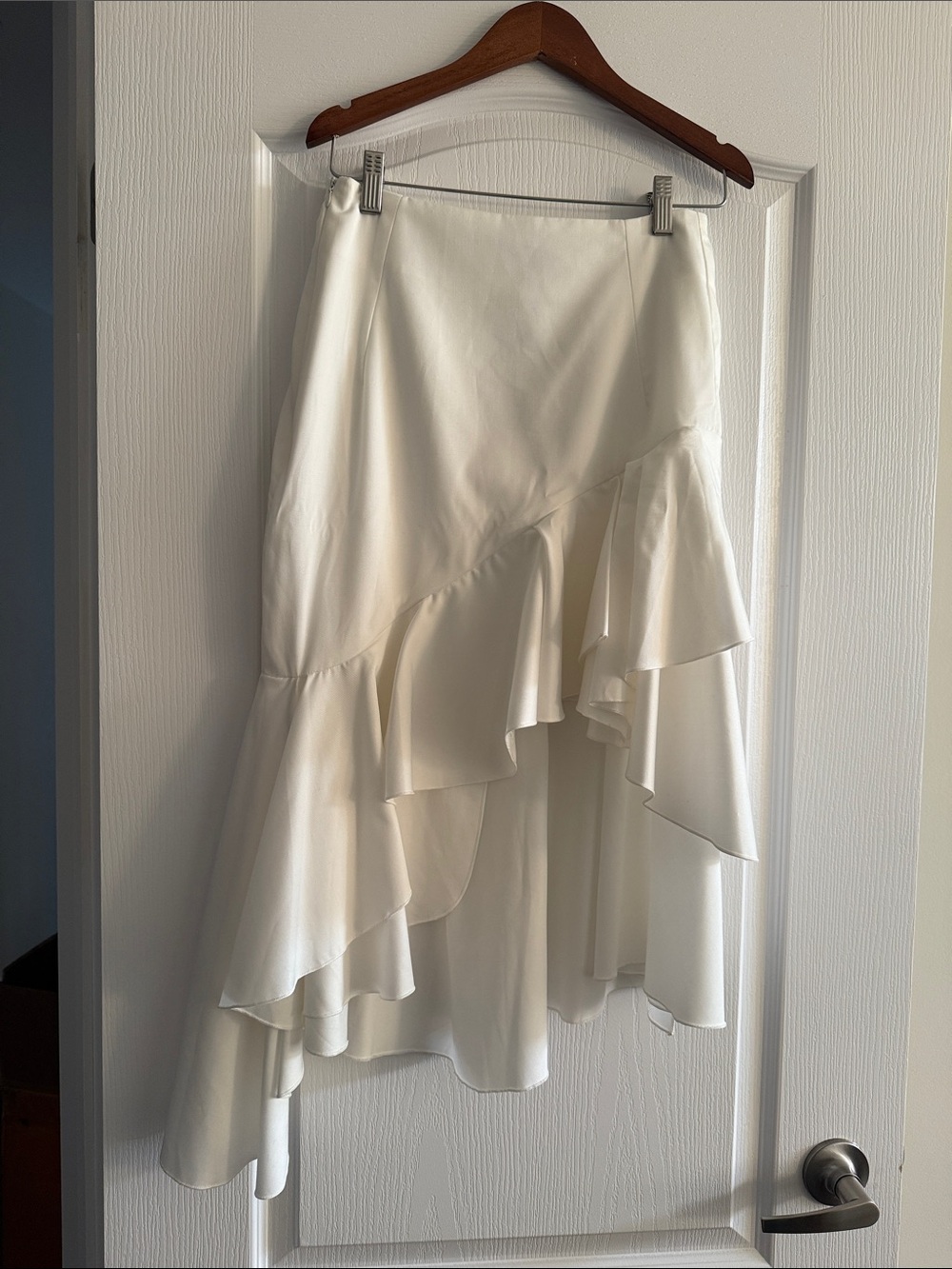 Women's Ivory Ruffle Asymmetrical Skirt